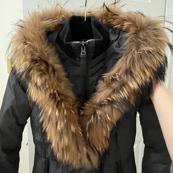 Mackage KAY down coat with natural fur Signature Mackage Collar - Picture 4 of 8